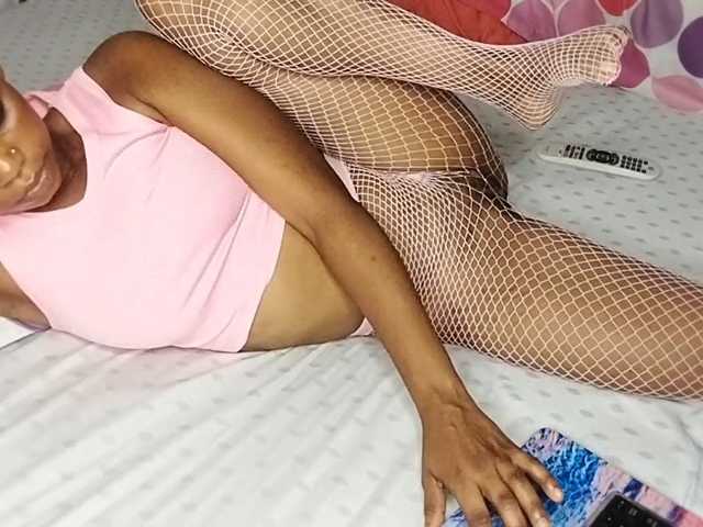 petittegoddess254 live cam preview