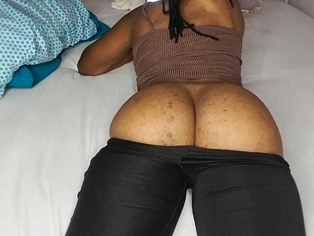 petittegoddess254 live cam on BongaCams