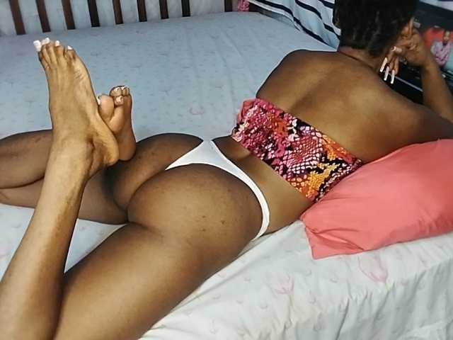 petittegoddess254 live cam on BongaCams