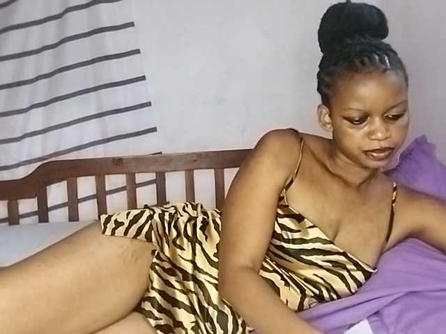 petittegoddess254 live webcam show