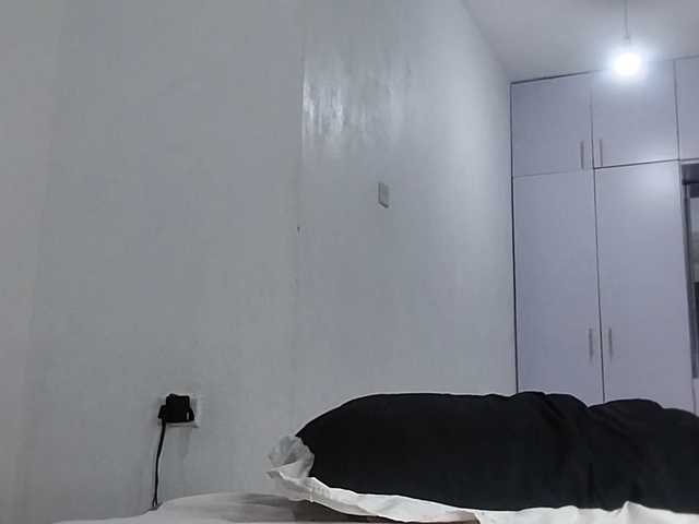 petittegoddess254 live cam on BongaCams