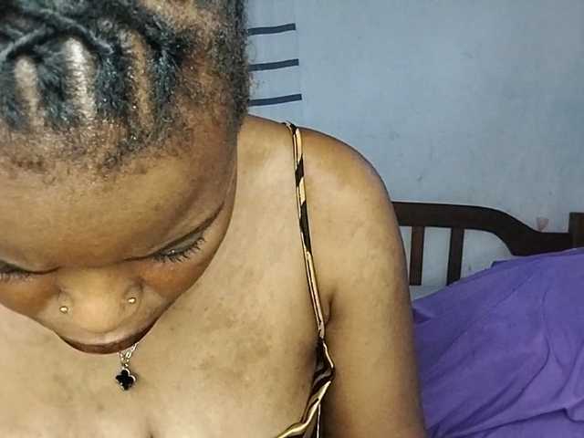 petittegoddess254 live webcam show