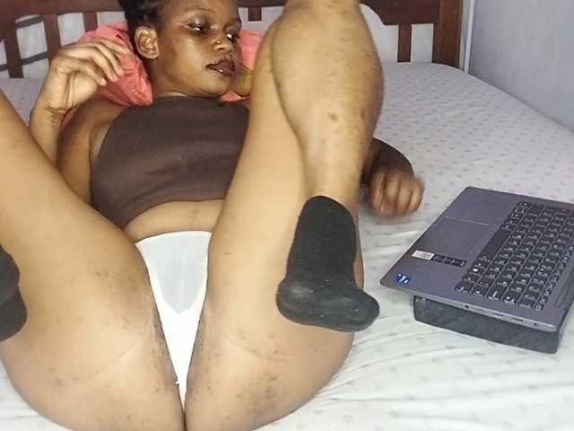 petittegoddess254 live webcam show