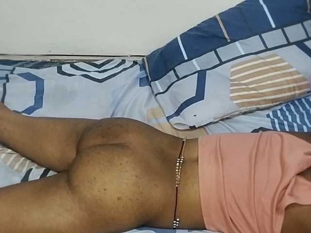 petittegoddess254 live cam on BongaCams