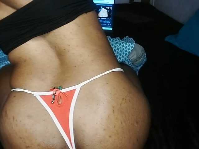 petittegoddess254 live cam on BongaCams