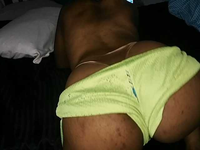 petittegoddess254 live cam on BongaCams