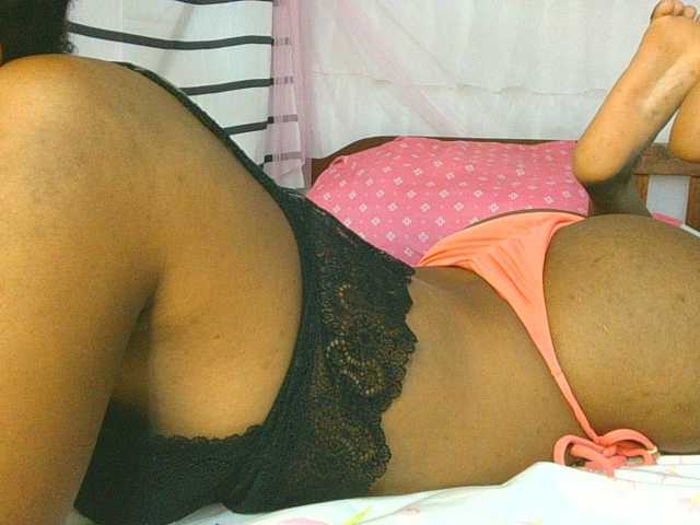 petittegoddess254 live cam preview
