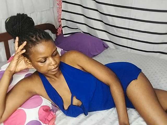 petittegoddess254 live cam preview