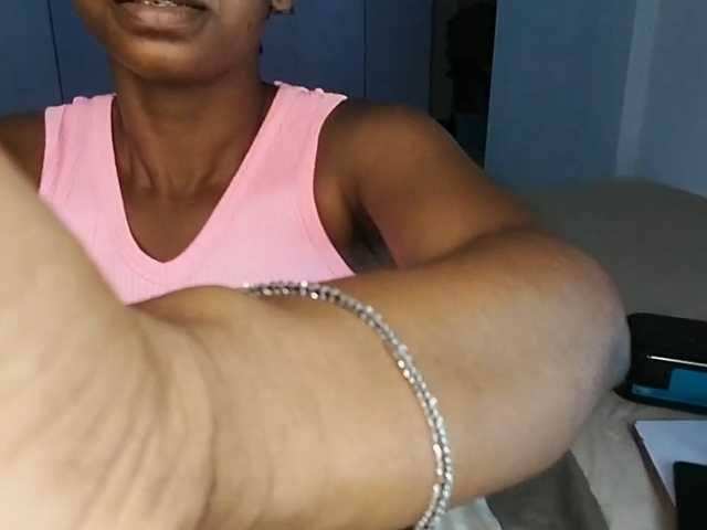 petittegoddess254 live cam on BongaCams