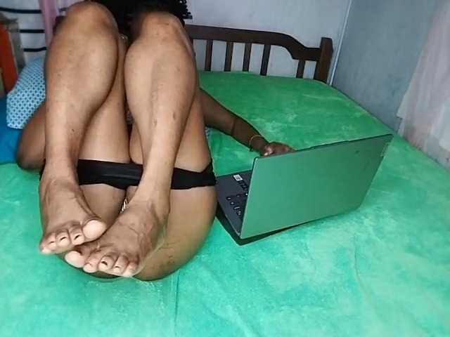 petittegoddess254 live cam on BongaCams