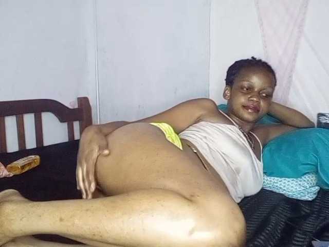 petittegoddess254 live cam on BongaCams