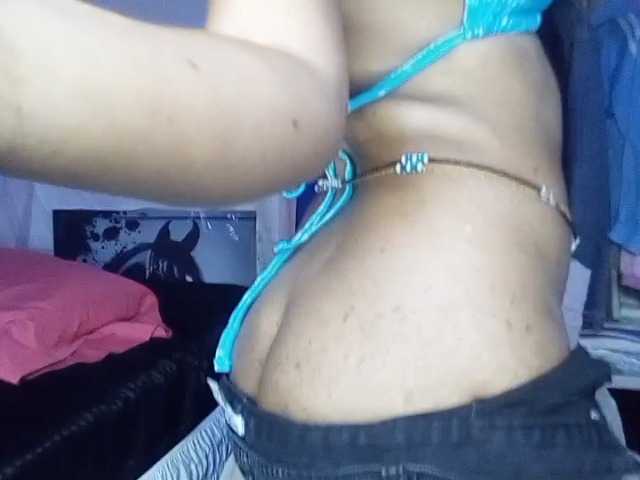 petittegoddess254 live cam on BongaCams