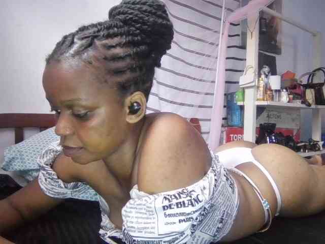 petittegoddess254 webcam
