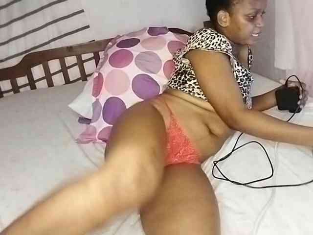 petittegoddess254 webcam