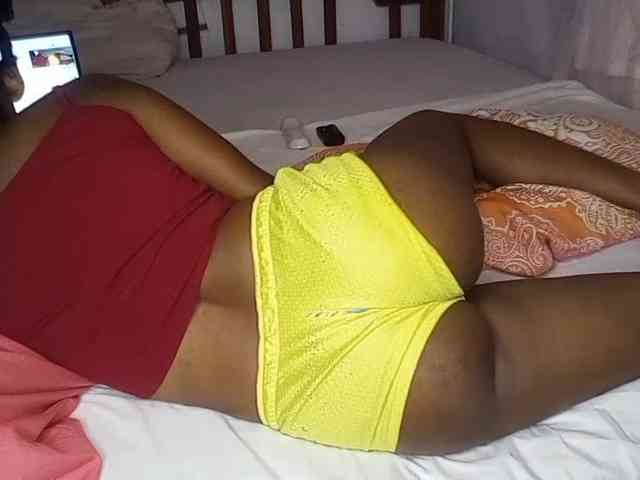 petittegoddess254 webcam
