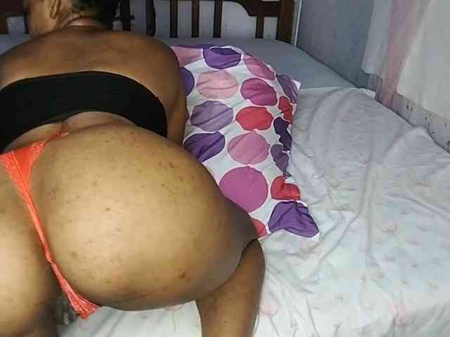 petittegoddess254 webcam