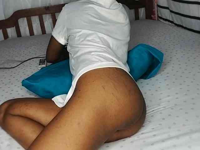 petittegoddess254 webcam