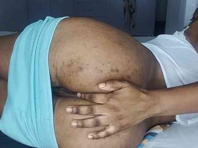 petittegoddess254 webcam