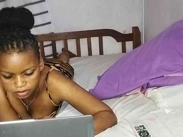 petittegoddess254 webcam