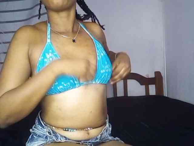 Modèle: petittegoddess254