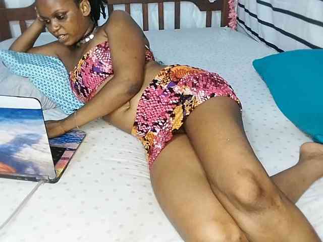 petittegoddess254 webcam