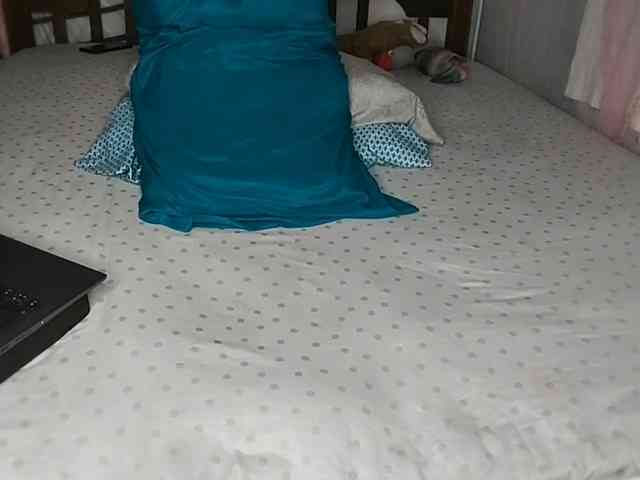 petittegoddess254 webcam