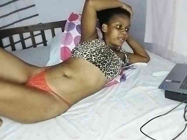 petittegoddess254 webcam