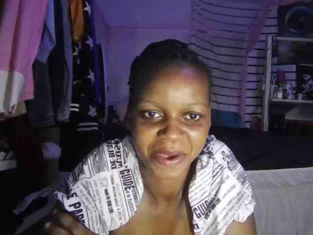 Model: petittegoddess254