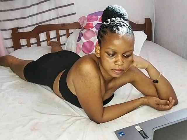 petittegoddess254 webcam