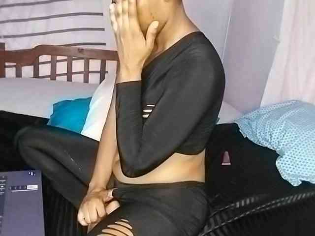 petittegoddess254 webcam