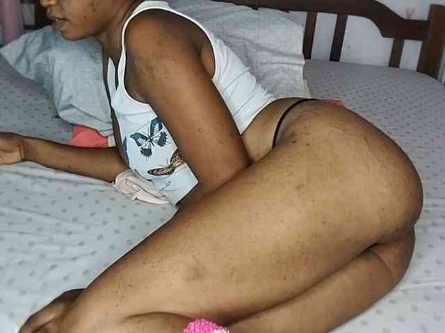 petittegoddess254 webcam