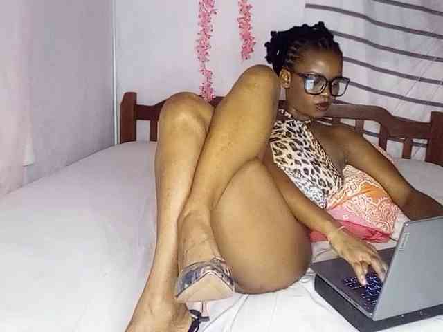 petittegoddess254 webcam