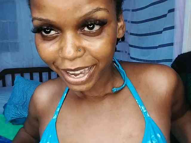 petittegoddess254 petittegoddess254