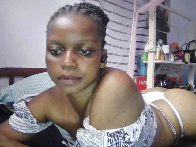 petittegoddess254 webcam