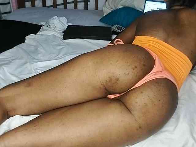 petittegoddess254 webcam