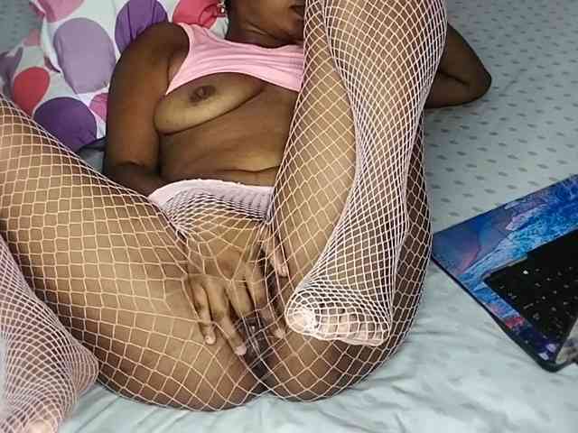 petittegoddess254 webcam