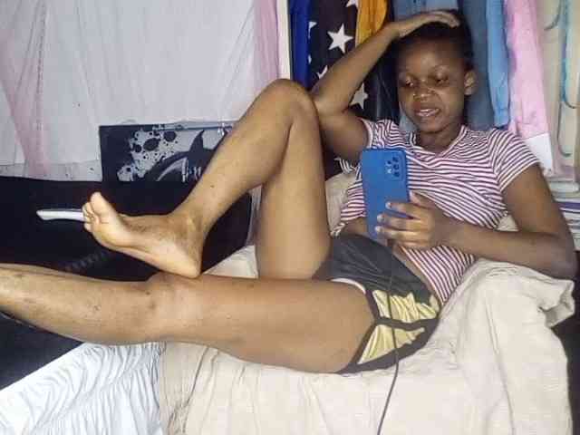petittegoddess254 webcam