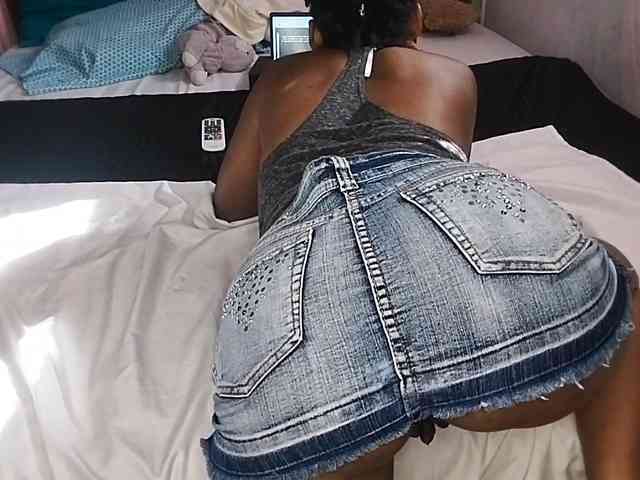 petittegoddess254 petittegoddess254