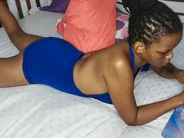 petittegoddess254 webcam