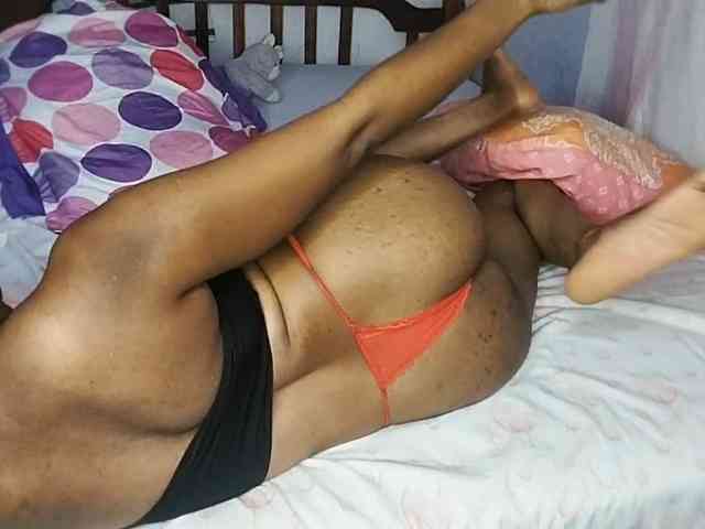 petittegoddess254 webcam
