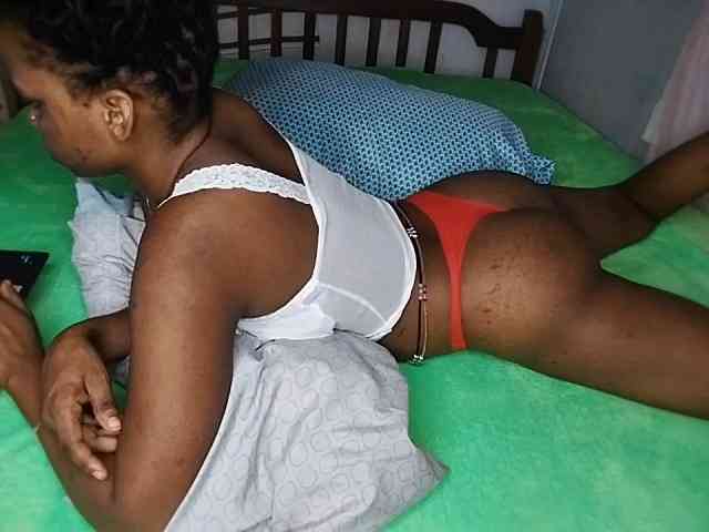 petittegoddess254 webcam