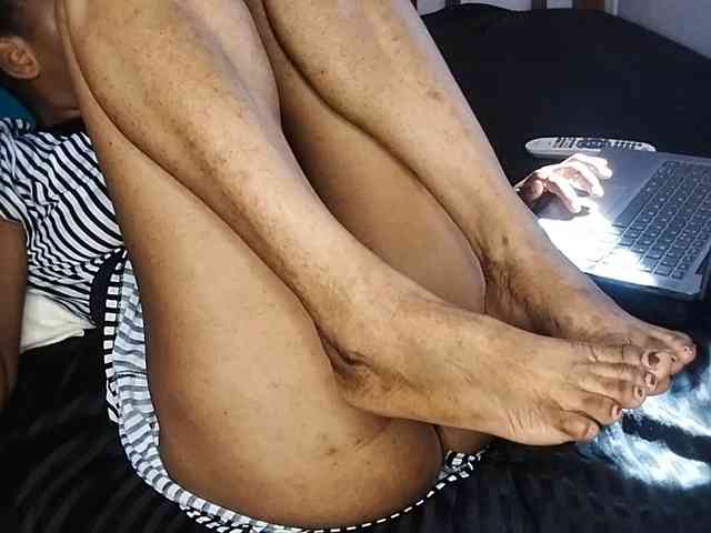 petittegoddess254 petittegoddess254