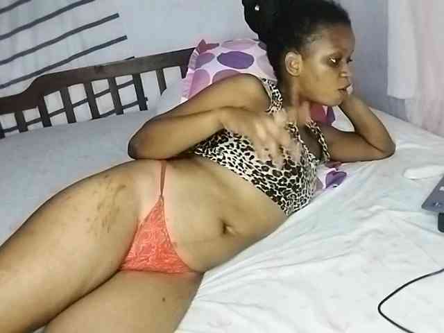petittegoddess254 webcam