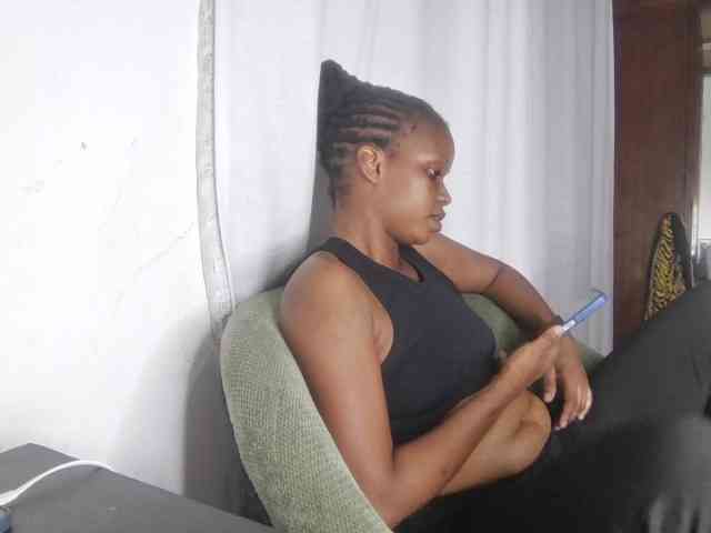 petittegoddess254 webcam