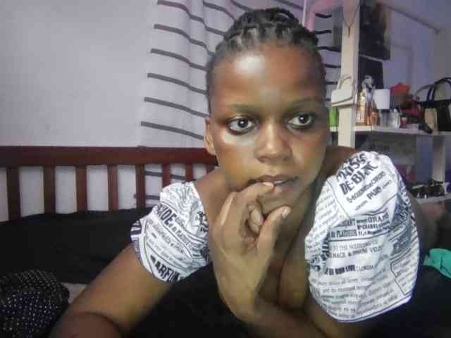 petittegoddess254 webcam