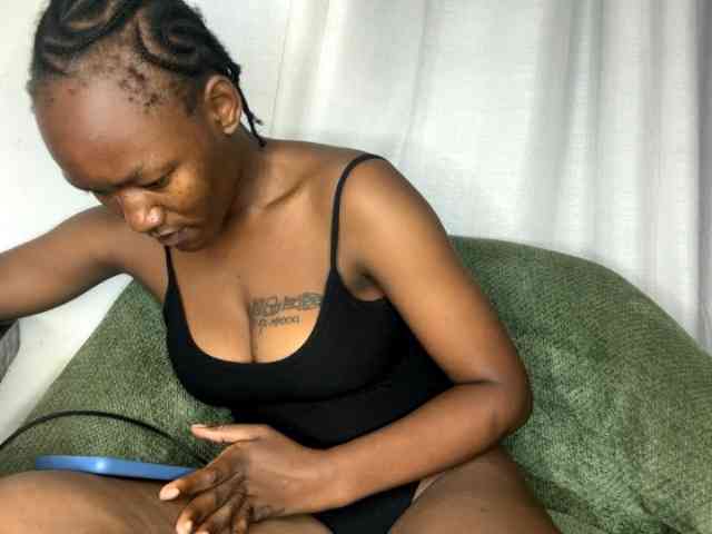 petittegoddess254 webcam