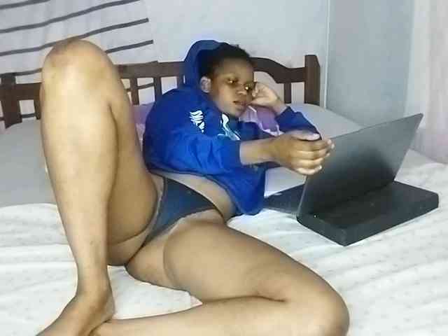 petittegoddess254 webcam