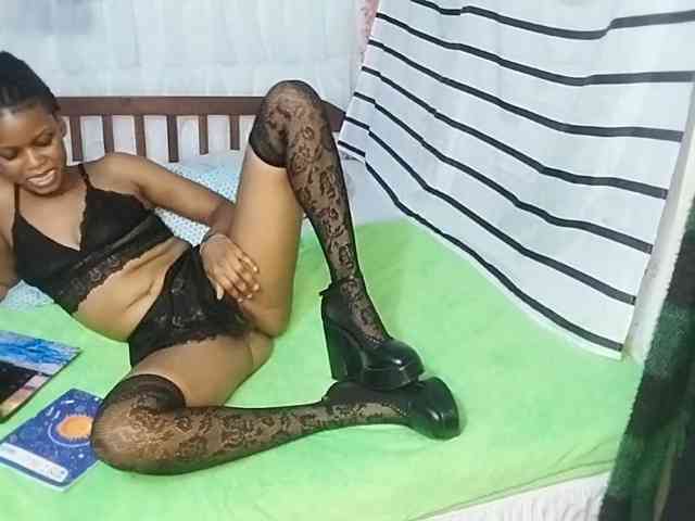 petittegoddess254 webcam