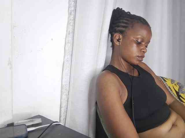 Model: petittegoddess254