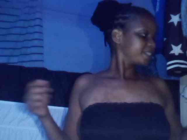 petittegoddess254 petittegoddess254